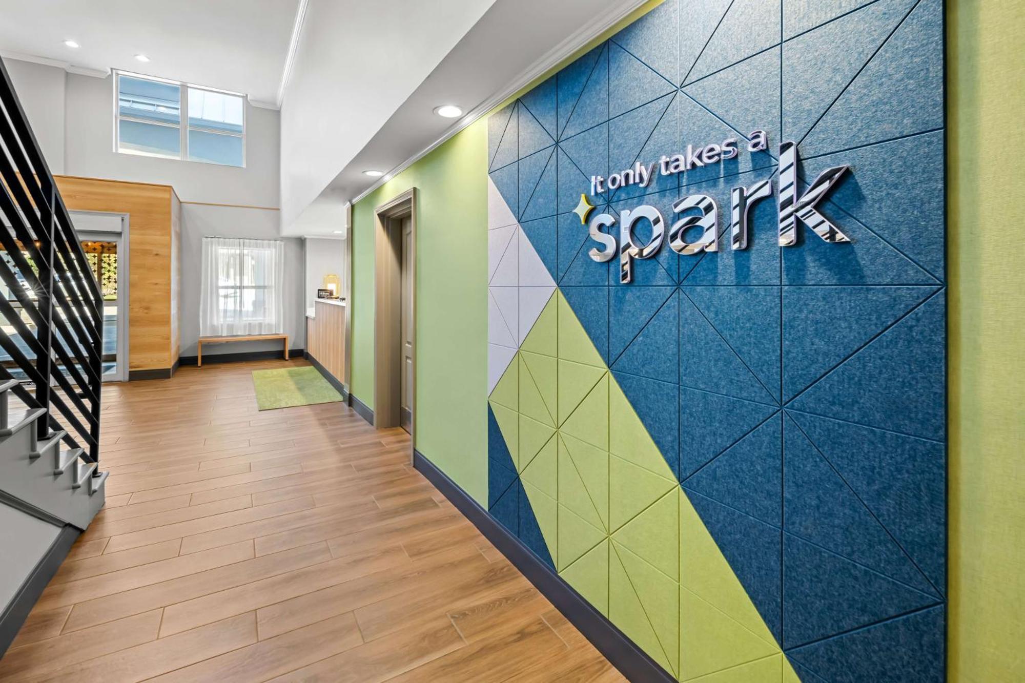 Spark By Hilton Woodbridge Luaran gambar