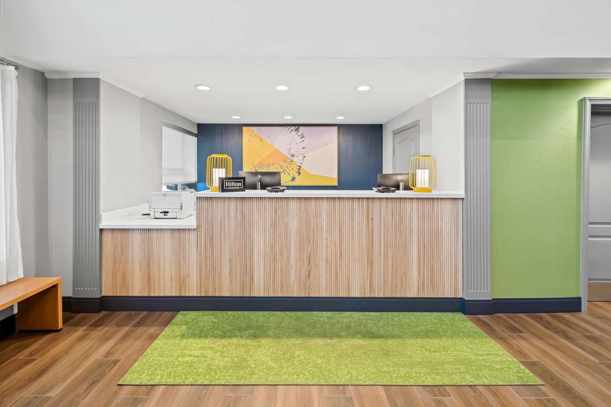 Spark By Hilton Woodbridge Luaran gambar
